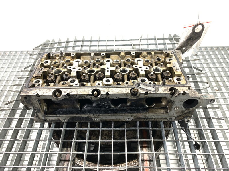 Hlava valcov VW Passat B8 Variant (3G5, CB5) 2014 - 2022 04L103373E