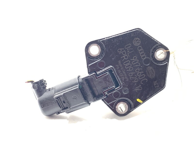 Snímač úrovne oleja VW Passat B8 Variant (3G5, CB5) 2014 - 2022 04L907660C