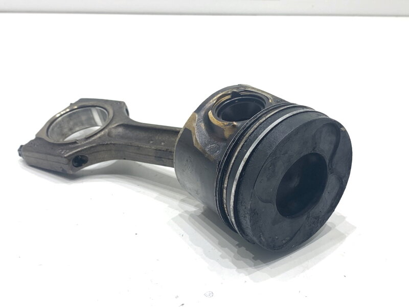 Piest S ojnicou BMW 5 Touring (E61) 2004 - 2010 564