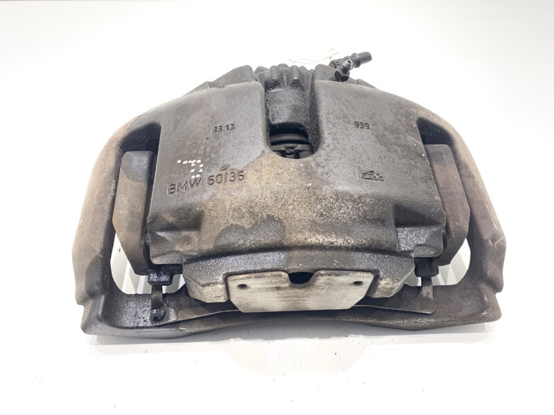 Brzdový strmeň pravý predný BMW 5 Gran Turismo (F07) 2009 - 2017 60/36