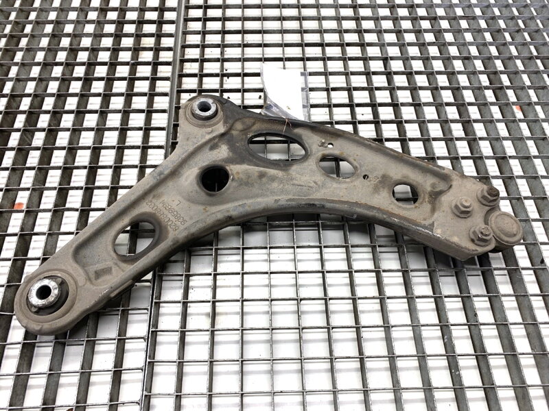 Rameno ľavé predné Opel Vivaro B Autobus (X82) 2014 - 2019 8200688033