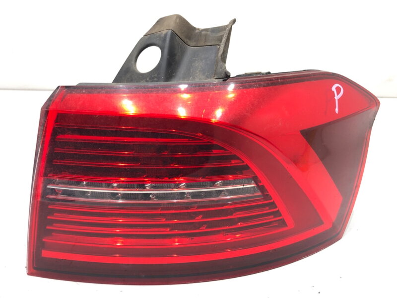 Svetlo pravé zadné VW Passat B8 Variant (3G5, CB5) 2014 - 2022