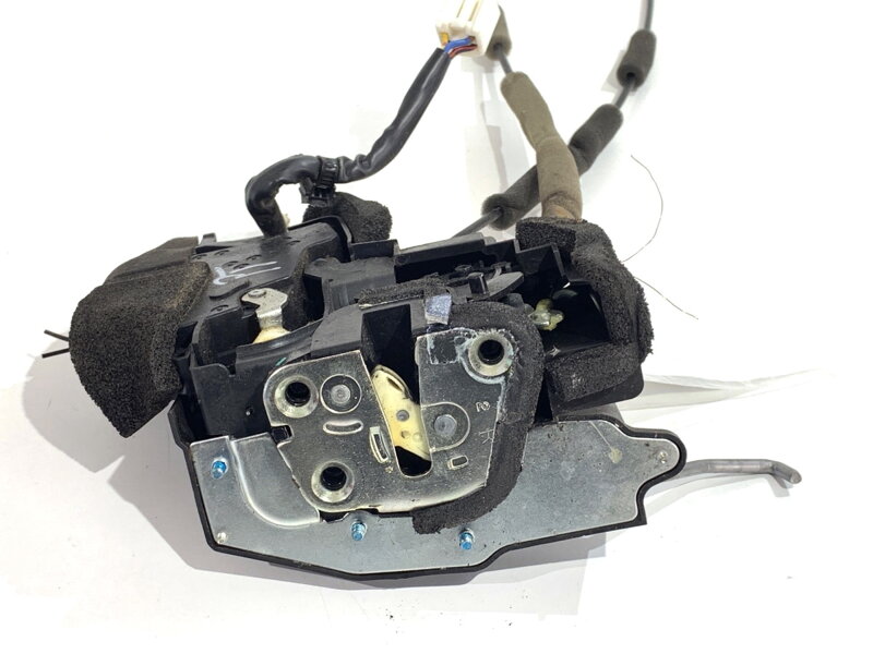 Zámok dverí pravý zadný Mazda CX-7 (ER) 2006 - 2014