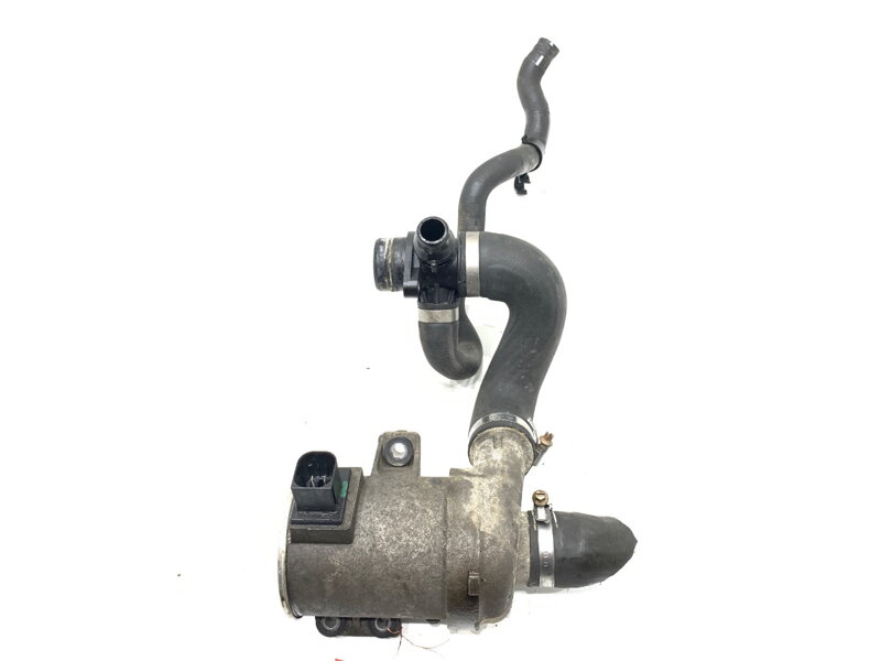 Čerpadlo vody BMW 3 (F30, F80) 2011 - 2018 8625097
