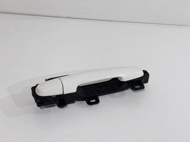 Kľučka vonkajšia pravá predná Toyota Aygo (_B4_) 2014 - 2022