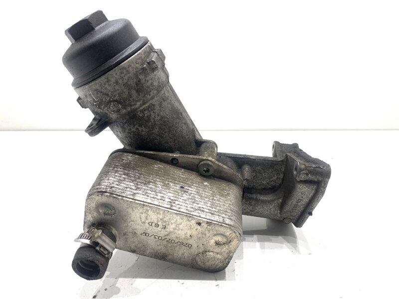 Základňa filtra oleja BMW 5 Touring (E61) 2004 - 2010 7787072