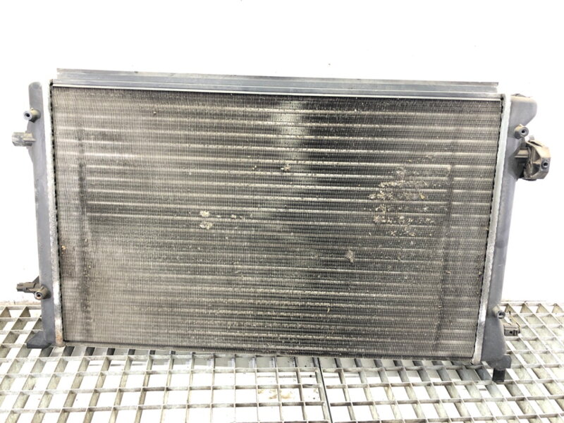 Chladič vody Seat Leon (1P1) 2005 - 2013 1K0121251DK