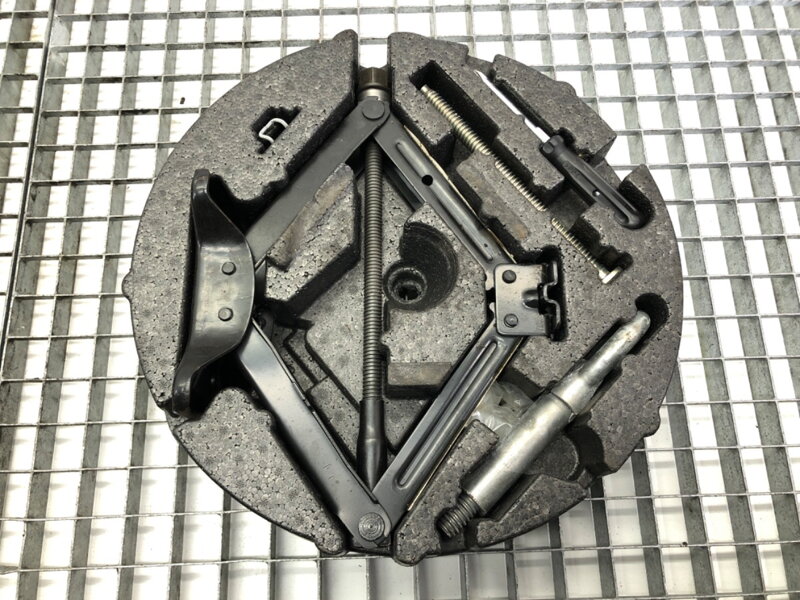 Sada náradia Opel Insignia A (G09) 2008 - 2017 13327305