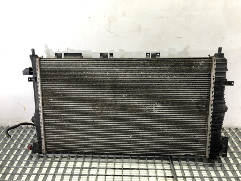 Chladič vody Opel Insignia A (G09) 2008 - 2017 22818551