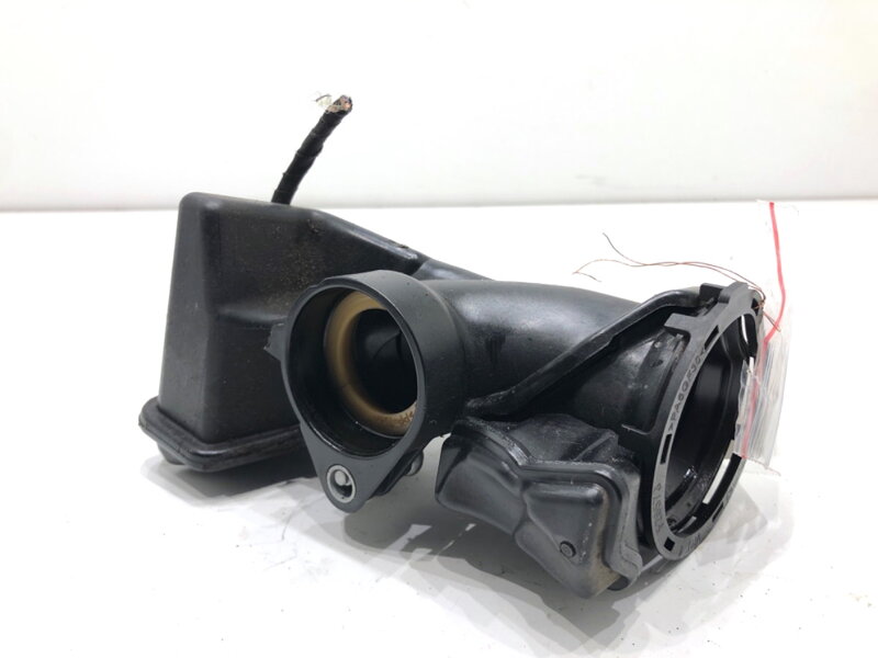 Potrubie rezonátor vzduchu Skoda Rapid (NH3, NK3, NK6) 2012 - 2022 04C129656L