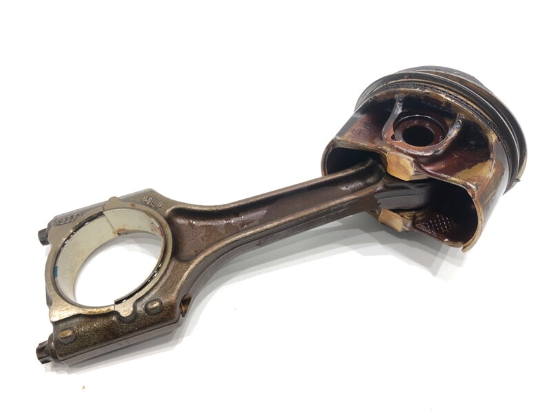 Piest S ojnicou VW Touran (5T1) 2015 - 2022 06LD