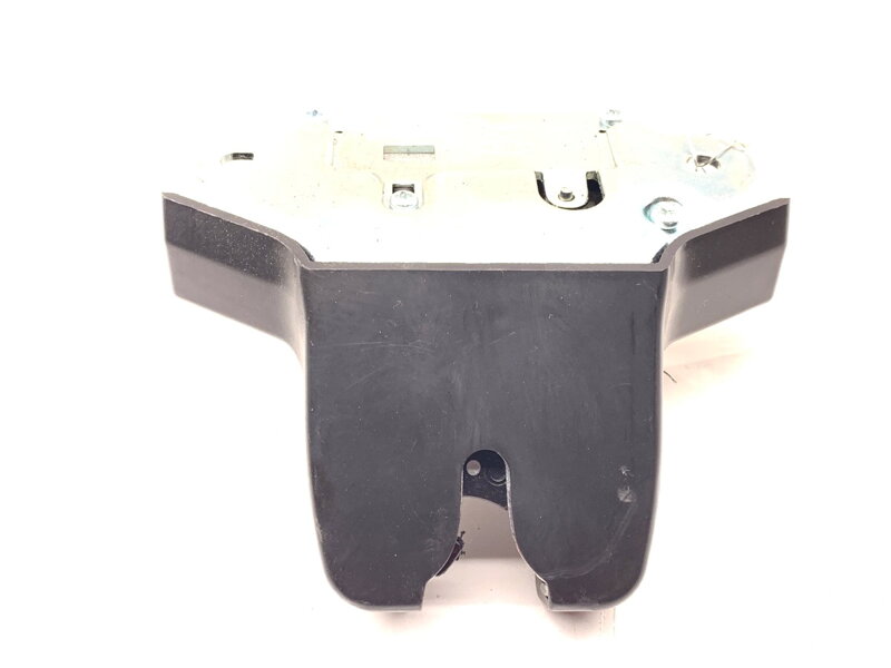 Zámok veka batožinového priestoru zadný Hyundai Elantra VII Sedan (CN7) 2020 - 2022 81230AA010