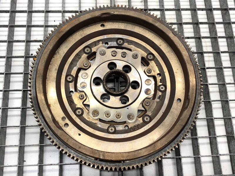 Koleso dvojhmotnostné VW Tiguan (AD1, AX1) 2016 - 2022 03L105266DQ