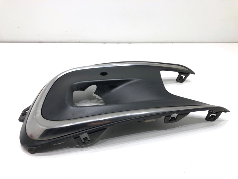 Mriežka nárazníka pravá predná Citroen C4 Grand Picasso II (DA_, DE_) 2013 - 2022 99890663