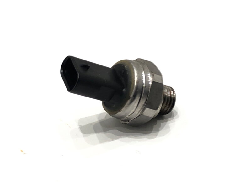 Snímač tlaku oleja VW Golf VII Variant (BA5, BV5) 2013 - 2022 05E906277A