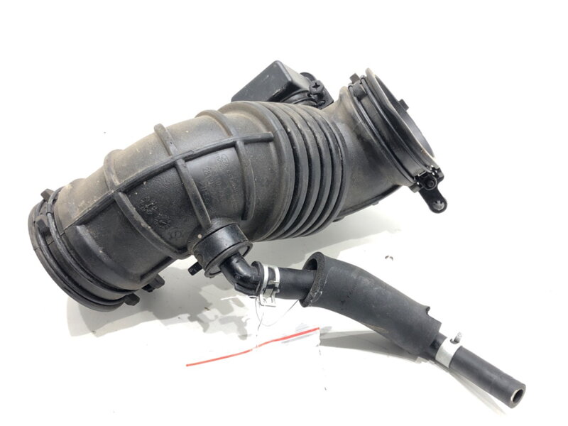 Vzduchové potrubie Hyundai Elantra VII Sedan (CN7) 2020 - 2022 28130-AA700