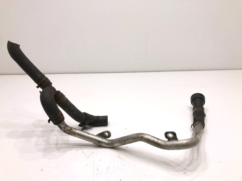 Potrubie vody Audi A8 D4 (4H2, 4H8, 4HC, 4HL) 2009 - 2018 057121163C