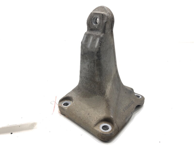 Držiak motora BMW 4 Coupe (F32, F82) 2013 - 2022 6784826