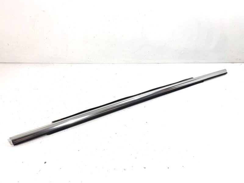 Lišta stieracia zadná pravá Audi A8 D4 (4H2, 4H8, 4HC, 4HL) 2009 - 2018 4H0853764B