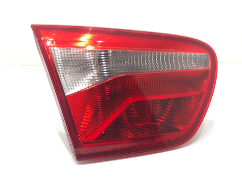 Svetlo zadné ľavé vnútorné Seat Ibiza IV (6J5, 6P1) 2008 - 2017