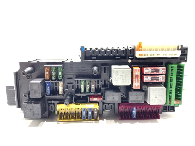 Poistková skrinka Mercedes-benz Class GLK (X204) 2008 - 2015 016706581A