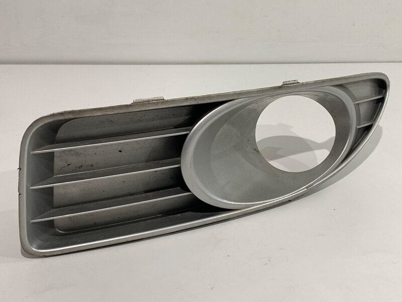 Mriežka nárazníka ľavá predná Fiat Linea (323_, 110_) 2006 - 2022 735422020