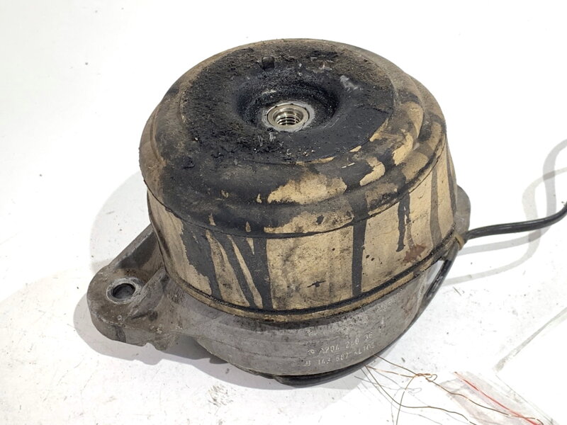 Vankúš motora Mercedes-benz Class GLK (X204) 2008 - 2015 A2042403617