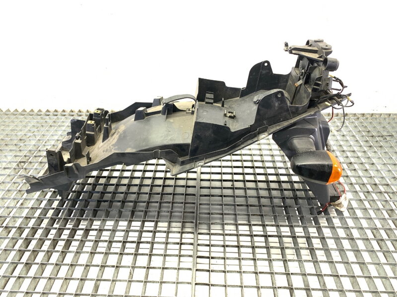 Blatník podblatník zadný zásterka uchytenie tabule Yamaha FZS 1000 Fazer 5LV-21611