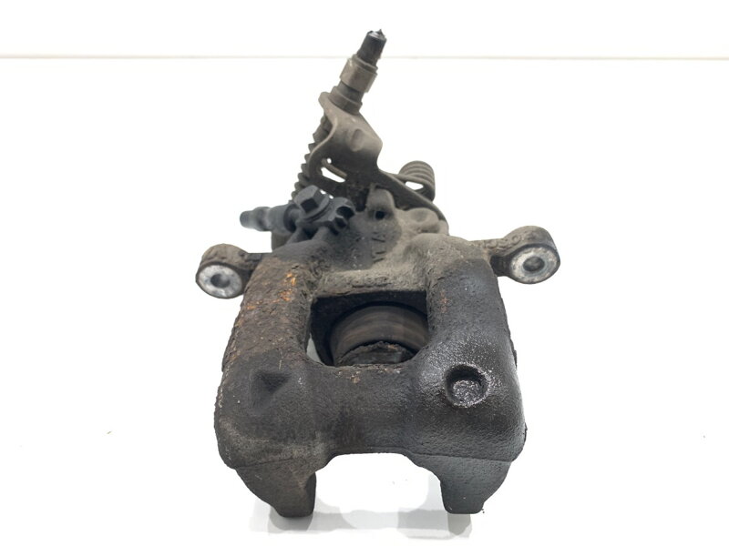 Brzdový strmeň pravý zadný VW Golf VI Variant (AJ5) 2009 - 2014