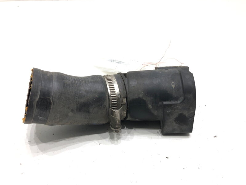 Vzduchové potrubie VW Golf VI Variant (AJ5) 2009 - 2014 03L131111J