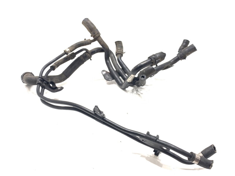 Hlavné potrubie vody VW Passat B8 Variant (3G5, CB5) 2014 - 2022 04L121064AE