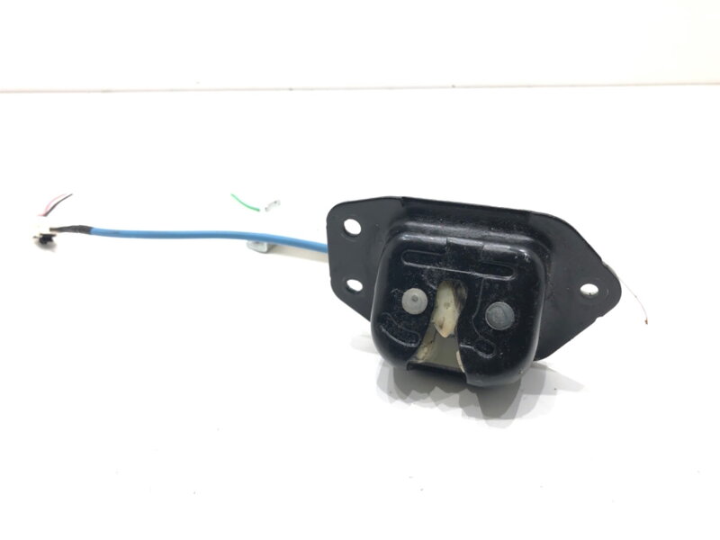 Zámok veka batožinového priestoru zadný Nissan Micra IV (K13K) 2010 - 2022