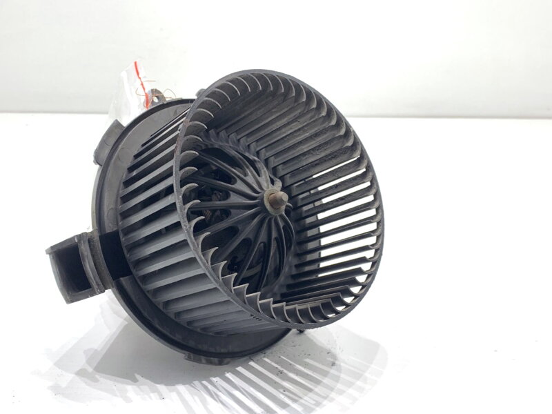 Ventilátor kúrenia Opel Zafira / Zafira Family B (A05) 2005 - 2019 D8087