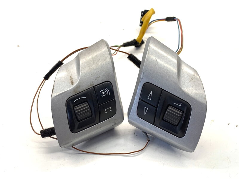 Prepínače volantu Opel Zafira / Zafira Family B (A05) 2005 - 2019 13208859 440758813