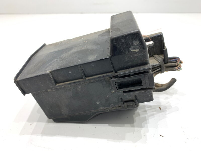 Poistková skrinka Suzuki Swift III (MZ, EZ) 2005 - 2022