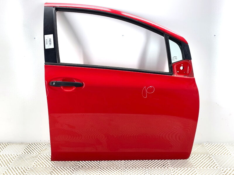 Dvere pravé predné Toyota Yaris (_P9_) 2005 - 2014