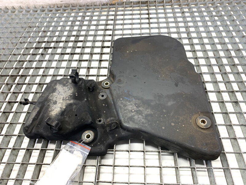 Veko / kryt rozvodov VW Touareg (7LA, 7L6, 7L7) 2002 - 2013