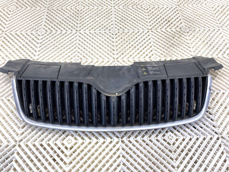 Maska chladiča grill Skoda Roomster (5J7) 2006 - 2015 5J0853668A