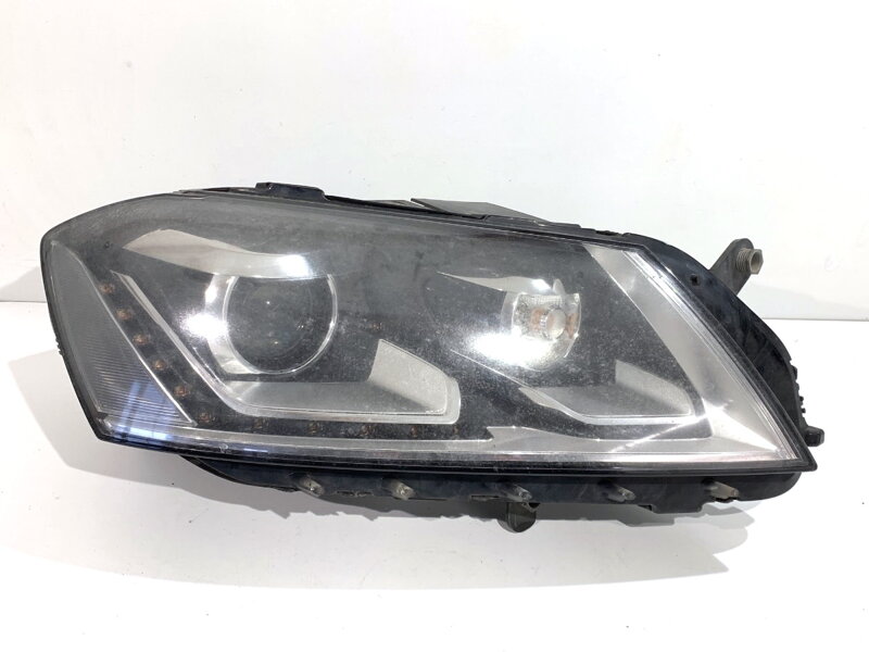 Svetlo pravé predné xenón VW Passat B7 (362) 2010 - 2015 3AB941752