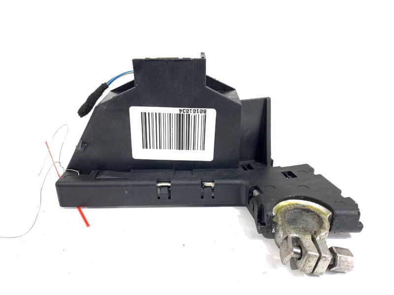 PÓL / svorka (BATÉRIE) plus Audi A4 B8 Avant (8K5) 2007 - 2015