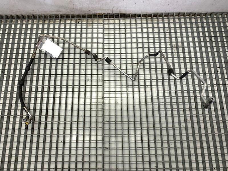 Hadica klimatizácie Audi A4 B8 Avant (8K5) 2007 - 2015