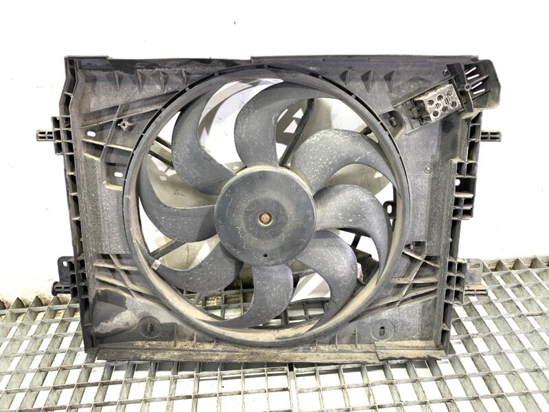 Ventilátor chladiča Dacia Dokker Express 2012 - 2022 214818665R