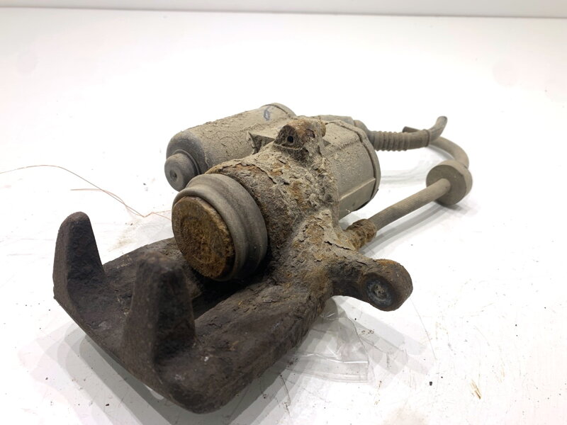 Brzdový strmeň pravý zadný Audi A6 C6 (4F2) 2004 - 2011