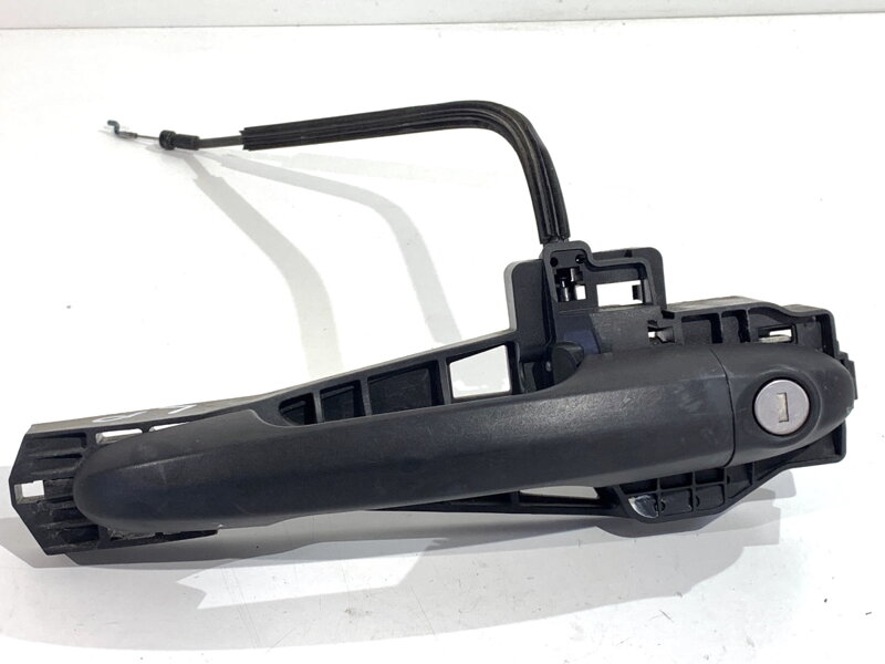 Kľučka vonkajšia ľavá predná Fiat Tipo Sedan (356_) 2015 - 2022