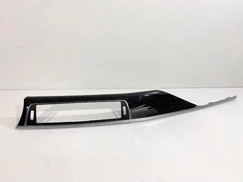 Lišta dekor palubnej dosky / kokpitu BMW 3 (F30, F80) 2011 - 2018 9357927