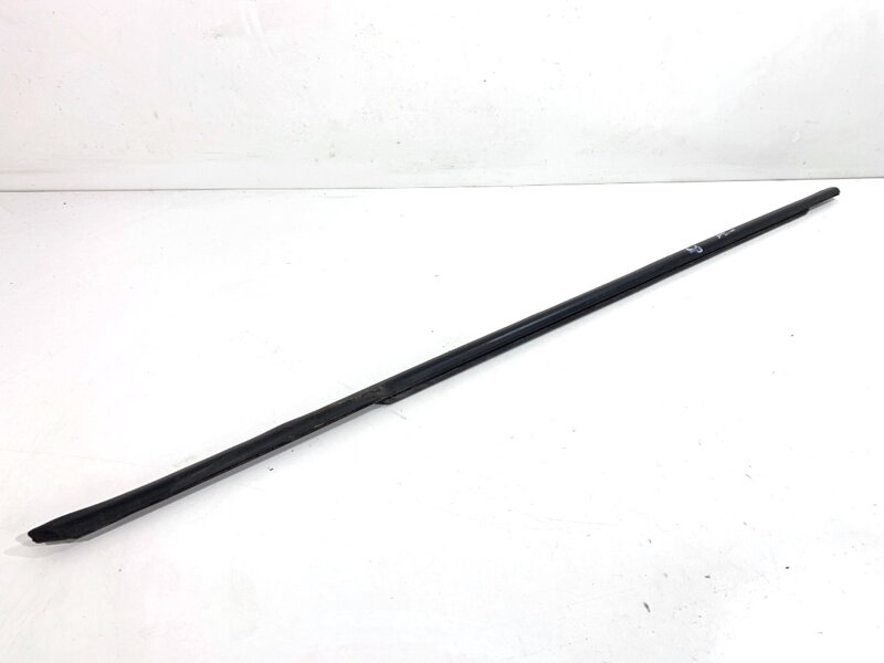 Lišta stieracia predná pravá BMW 3 (F30, F80) 2011 - 2018 7258295