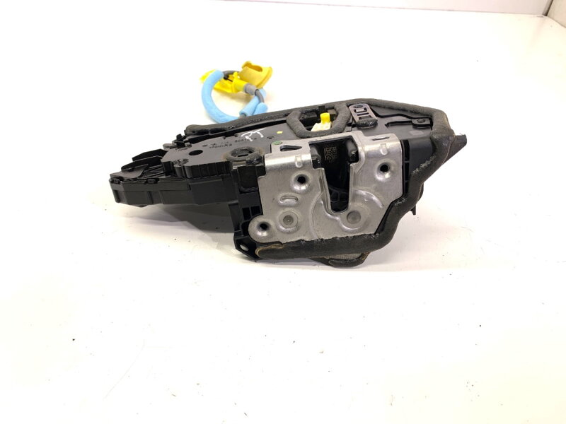 Zámok dverí pravý zadný BMW 2 Gran Coupe (F44) 2019 - 2022 7956143