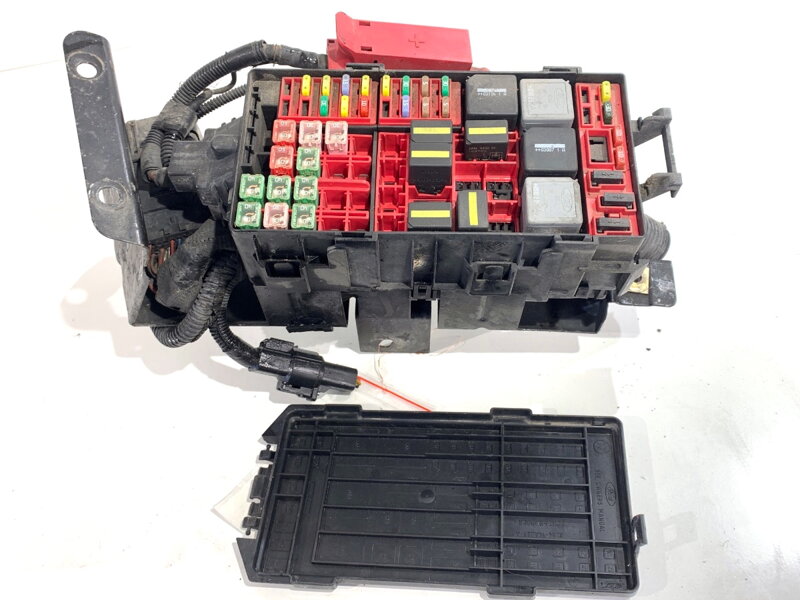 Poistková skrinka Ford Transit Autobus (FD_ _, FB_ _, FS_ _, FZ_ _, FC_ _) 2000 - 2006 YC1T-14A090-BA