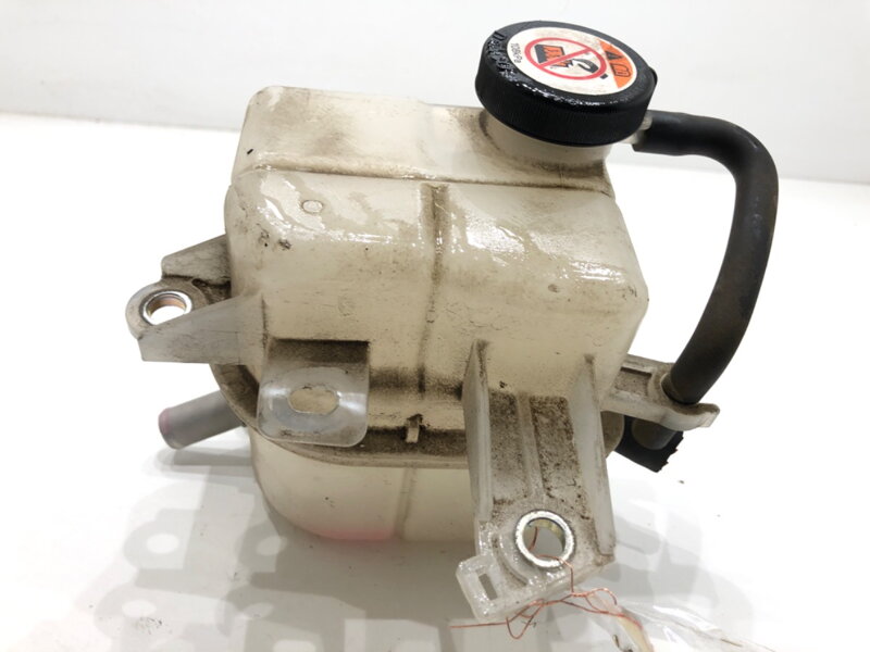 Vyrovnávacia nádržka chladiacej kvapaliny Toyota RAV 4 IV (_A4_) 2012 - 2022