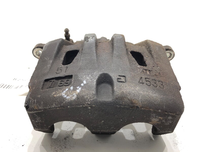 Brzdový strmeň pravý predný Toyota RAV 4 IV (_A4_) 2012 - 2022